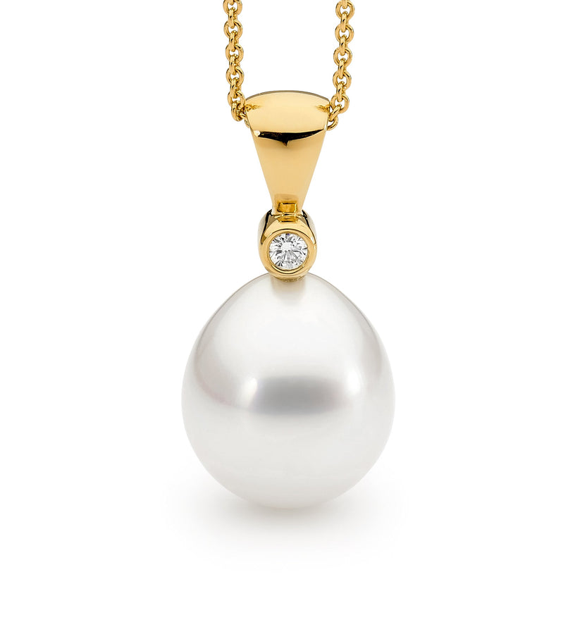 18ct Yellow Gold South Sea Pearl & Diamond Pendant Yellow White Gold Pendant Perth jewellery stores perth perth jewellery stores australian jewellery designers online jewellery shop perth jewellery shop jewellery shops perth perth jewellers jewellery perth jewellers in perth diamond jewellers perth bridal jewellery australia pearl jewellery australian pearls diamonds and pearls perth