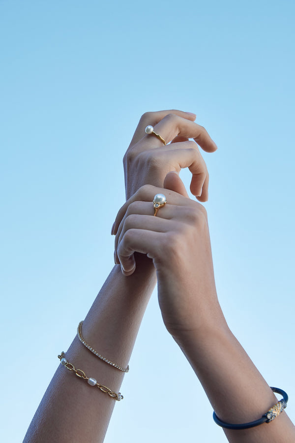 'Nature's Embrace' 18ct gold South Sea Pearl & Diamond Ring