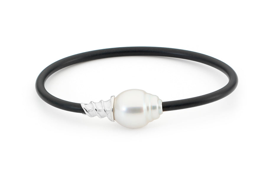 Australian South Sea Pearl Gold Bangles Perthjewellery stores perth perth jewellery stores australian jewellery designers online jewellery shop perth jewellery shop jewellery shops perth perth jewellers jewellery perth jewellers in perth diamond jewellers perth bridal jewellery australia pearl jewellery australian pearls diamonds and pearls perth