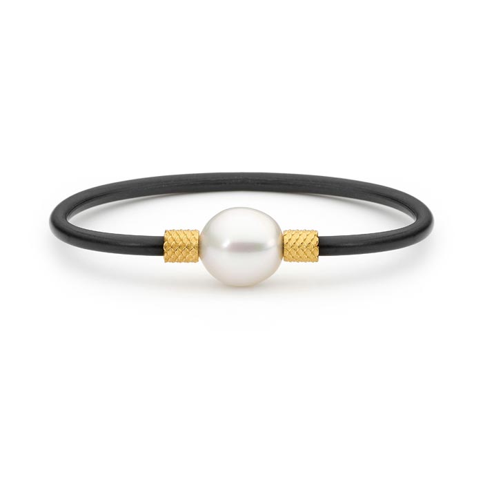 18ct Yellow Gold Oval Pearl Scalloped Bangle Gold Bangles Perth jewellery stores perth perth jewellery stores australian jewellery designers online jewellery shop perth jewellery shop jewellery shops perth perth jewellers jewellery perth jewellers in perth diamond jewellers perth bridal jewellery australia pearl jewellery australian pearls diamonds and pearls perth