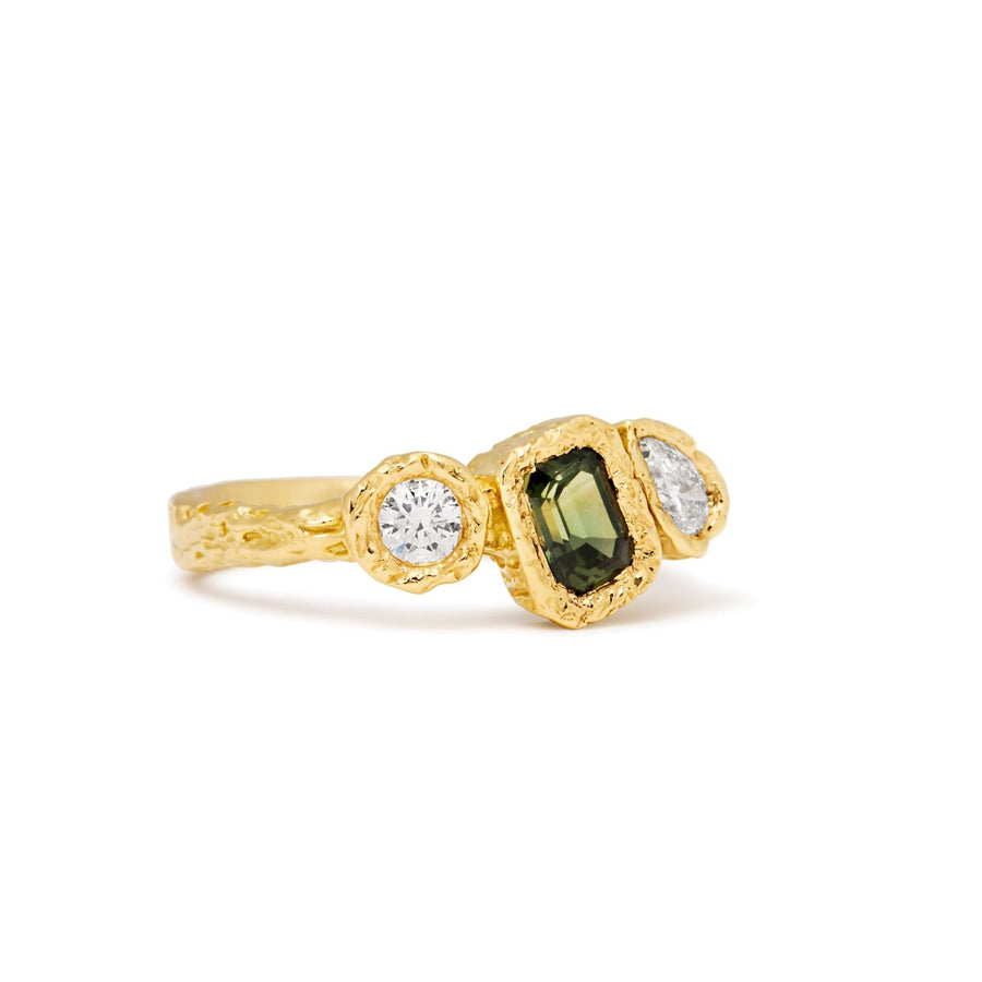 'Moss' sapphire and diamond ring